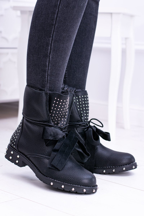 Жіночі утеплені черевики з шипами і стразами Neso