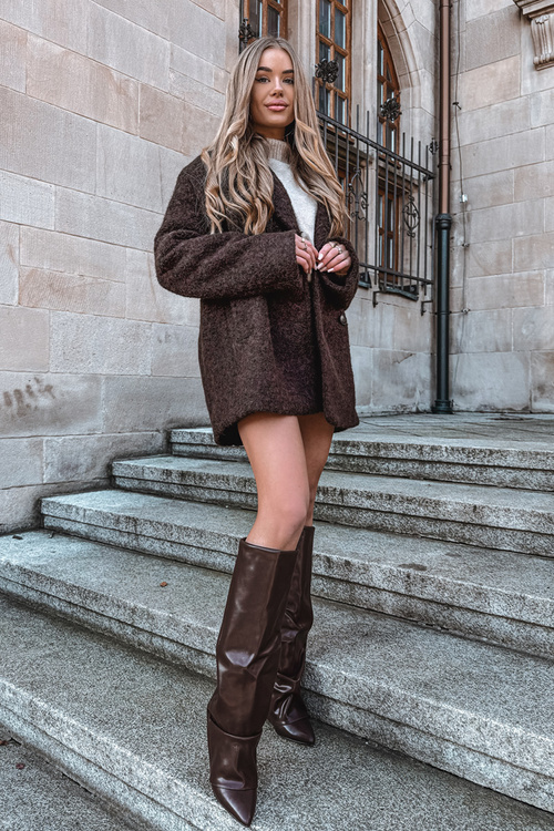 Теплі жіночі чоботи з оберненою околицею на каблуці-блок шоколадна Elivira