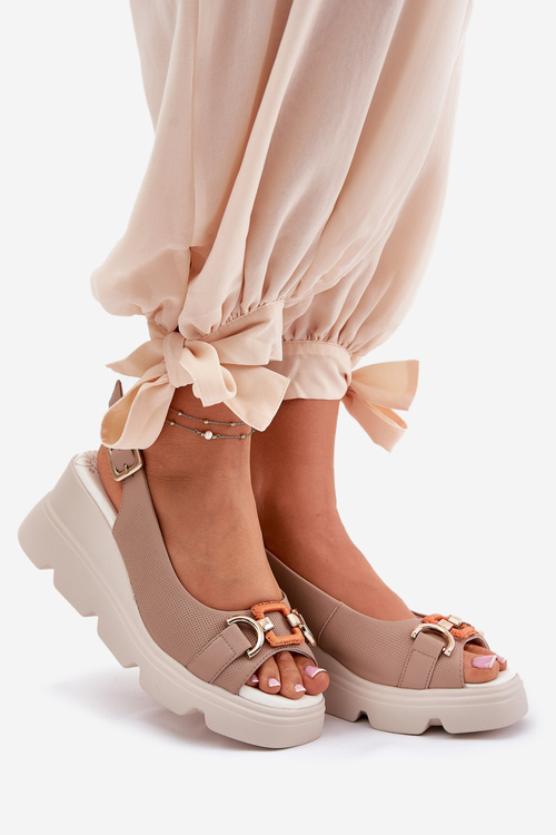 Шкіряні жіночі сандалі на платформі з декором Artiker 56C2208 темно-бежеві