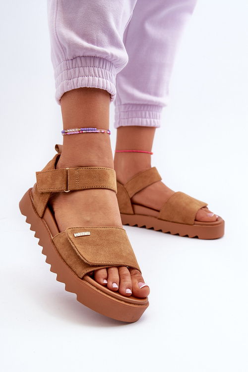 Жіночі замшеві босоніжки на платформі Big Star NN274705 Коричневі