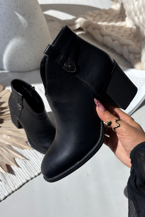 Теплі жіночі чоботи на каблуці з еко-шкіри чорні Talienne