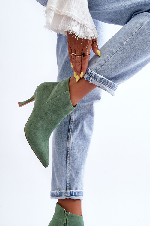 Жіночі замшеві чоботи на підборах Зелені Merisa