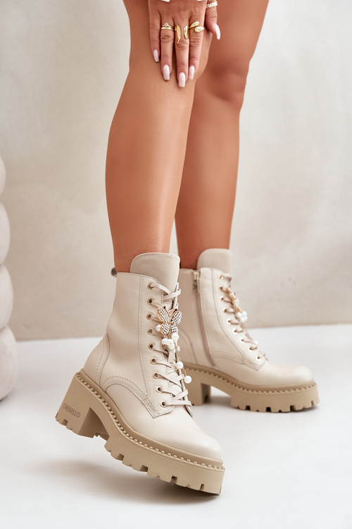 Шкіряні робочі ботильйони жіночі з метеликом, бежевий CheBello 4590