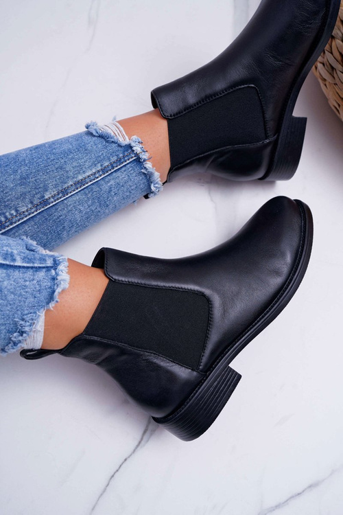 Жіночі шкіряні чоботи на плоскому каблуці чорні Barski W1901