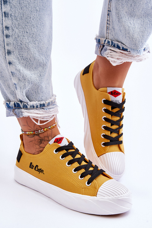 Жіночі кросівки Lee Cooper LCW-23-44-1649L жовті