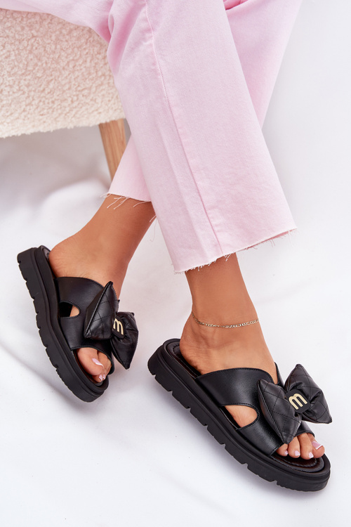 Жіночі шкіряні сандалі на платформі з бантиком CheBello 4647 чорні