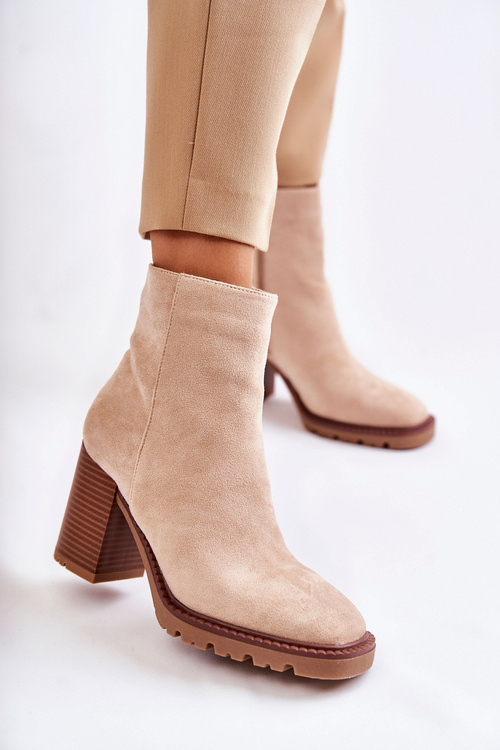 Жіночі замшеві чоботи на каблуці на блискавці бежеві Odette