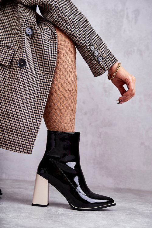 Чоботи жіночі на масивному підборі чорно-білі Bernhild