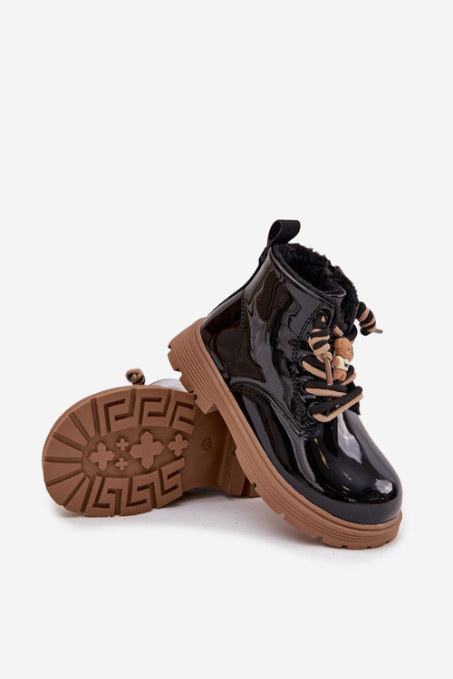 Теплі дитячі лаковані чоботи на шнурівці з ремінцем ведмедя чорні Jovellea