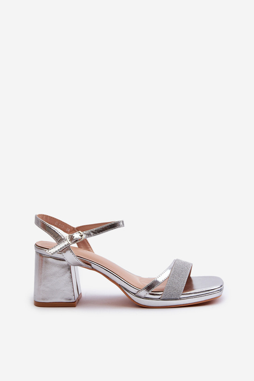 Жіночі босоніжки на високих підборах з блискучим срібним ремінцем Tessata