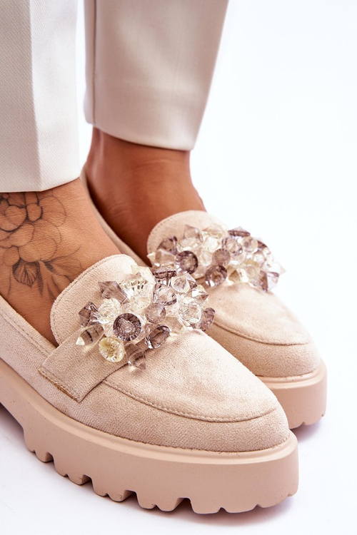 Жіночі лофери на платформі з прикрасами бежеві Brenda