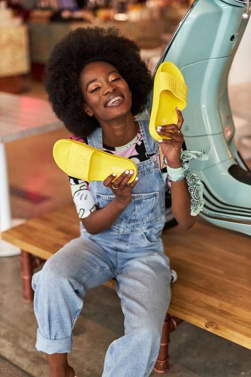 Жіночі тапочки Big Star HH274A040 жовті