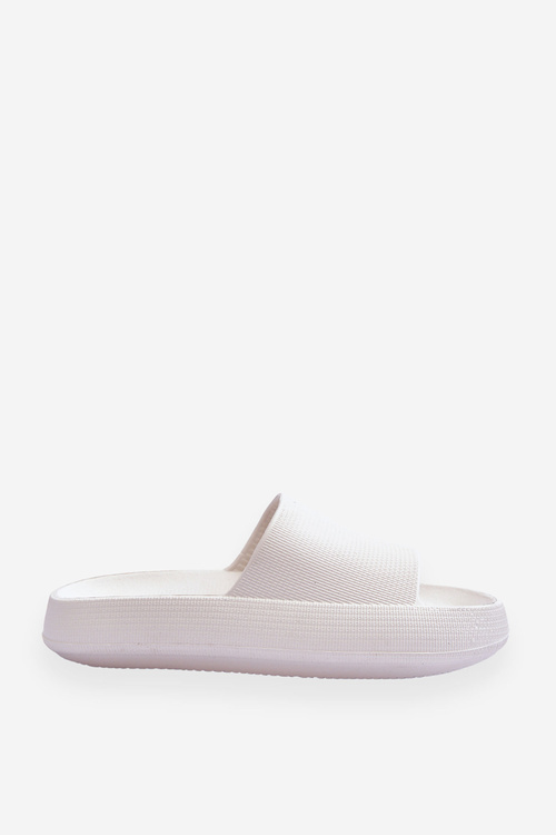 Модні легкі шльопанці на масивній підошві Rebel White