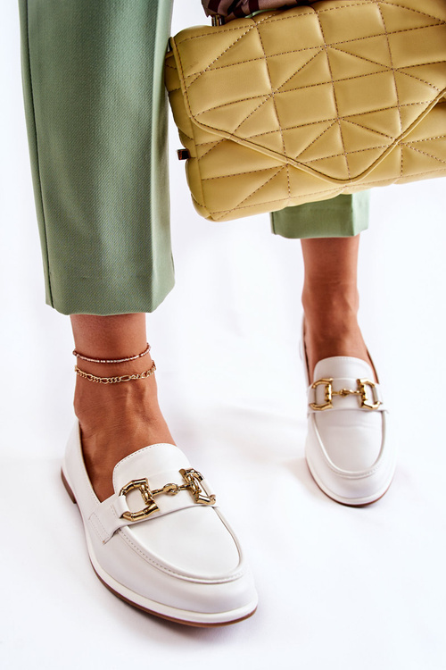 Жіночі шкіряні лофери білі Coriso