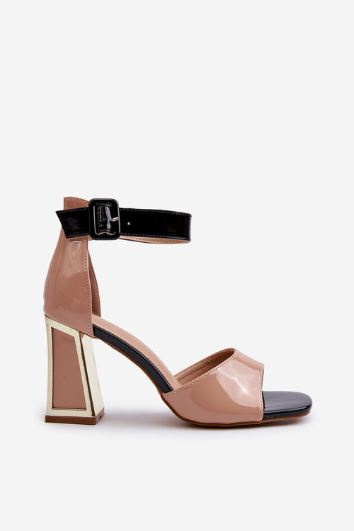 Бежеві лаковані босоніжки на шпильці Adrianu