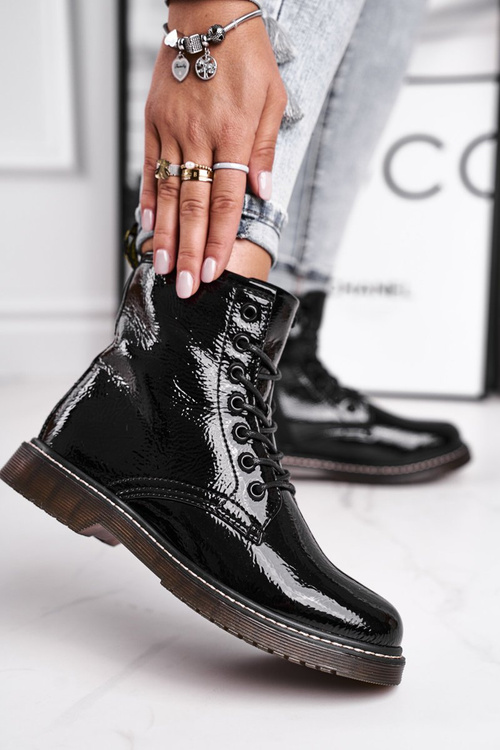 Жіночі чоботи на плоскій підошві лаковані Чорні Marita