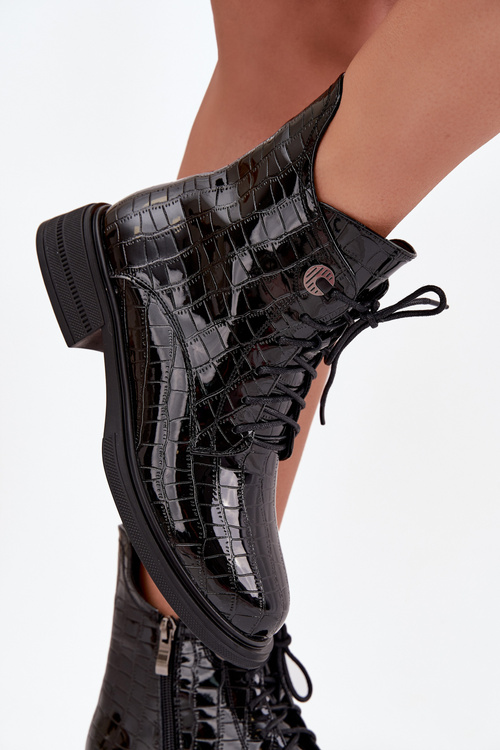 Шкіряні лаковані чоботи  утеплені чорні Juviane