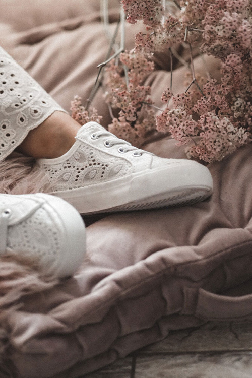 Ажурні кросівки Big Star JJ374134 Білі