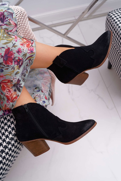 Жіночі чорні шкіряні чоботи Chavai на підборах