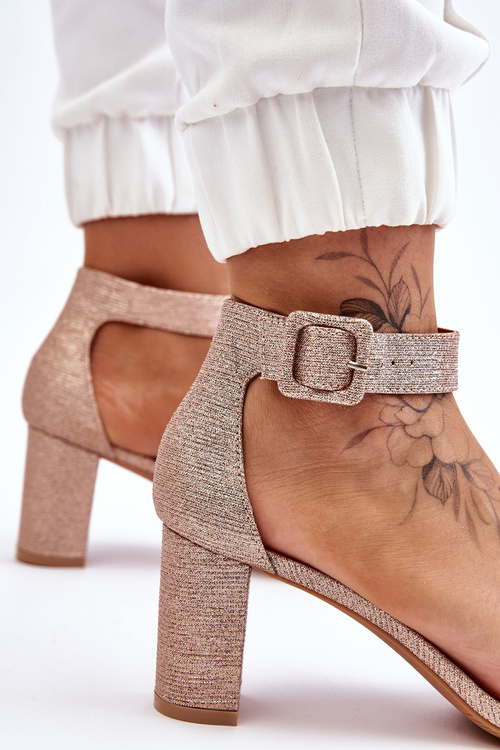 Босоніжки на глянцевому каблуці Rose Gold Maxim