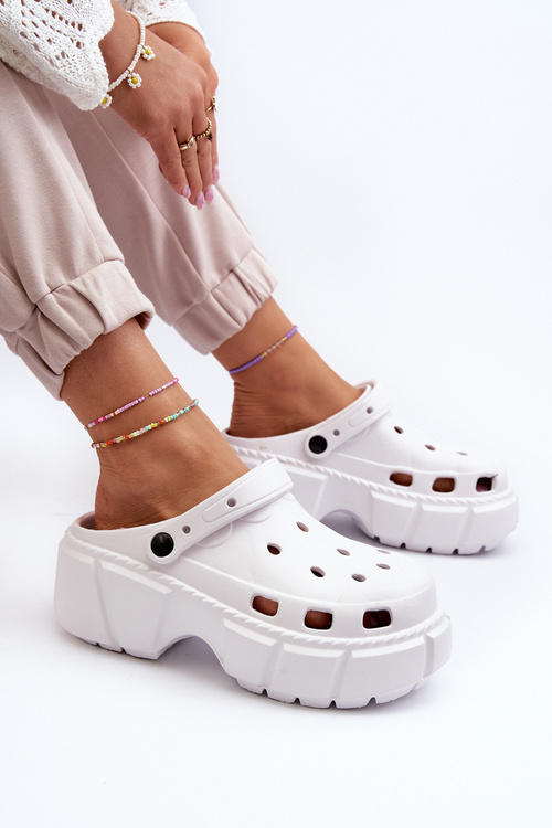 Жіночі поролонові шльопанці білі Ilariana