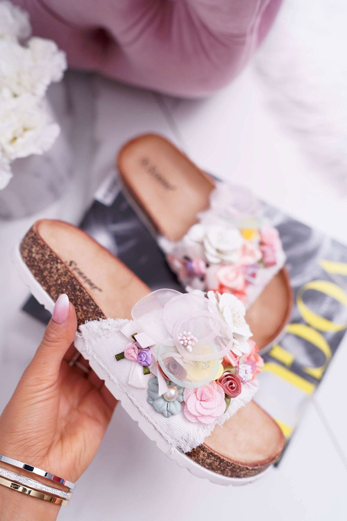 Жіночі шльопанці з квіточками білі Enrissa