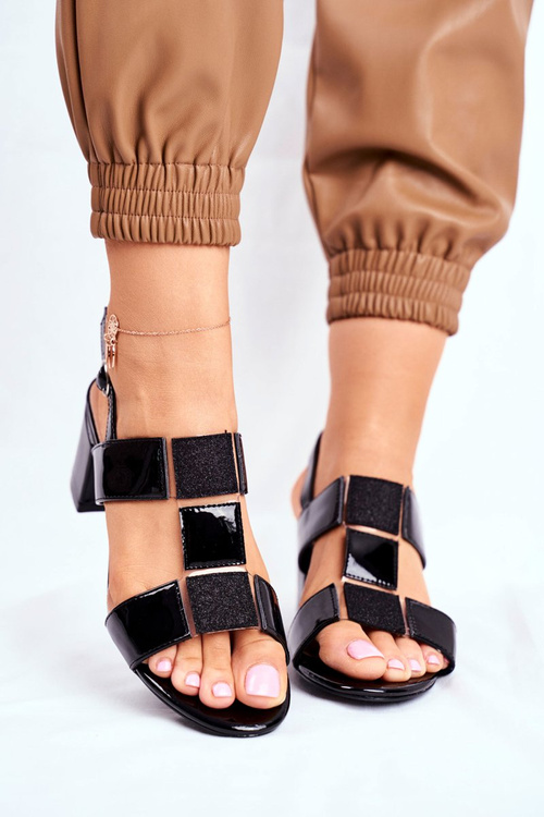 Жіночі босоніжки на високому каблуці лаковані чорні SK910