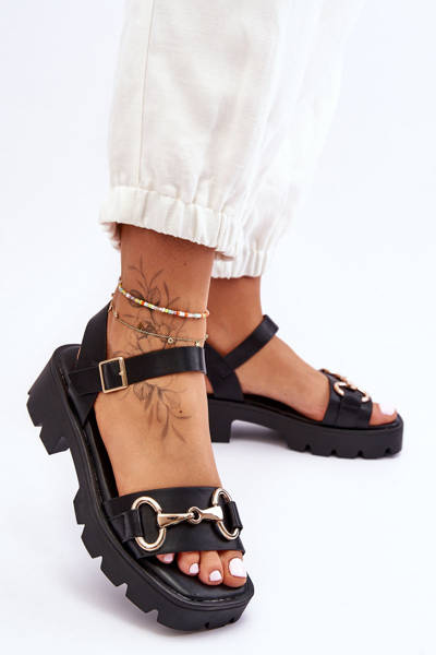 Жіночі шкіряні босоніжки з прикрасами чорного кольору Emori