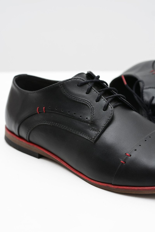 Елегантні чоловічі чорні шкіряні напівчоботи Isacco