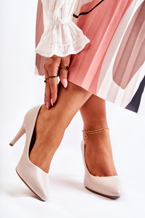 Класичні шкіряні туфлі на шпильці світло-сірі чарівно