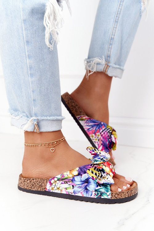 Тапочки на корковій підошві білі з квітами Венді