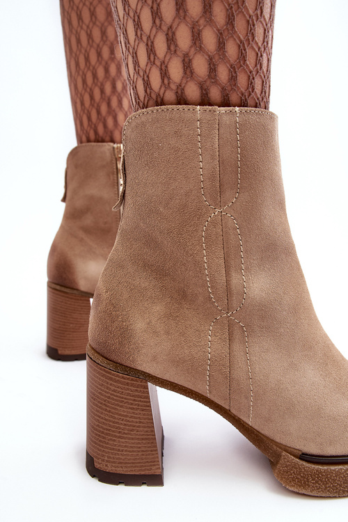 Жіночі замшеві чоботи на каблуці бежеві Lemar Remilda