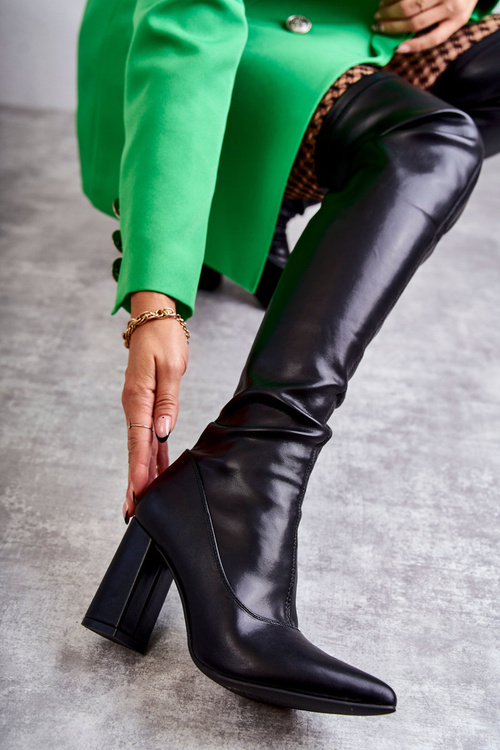 Шкіряні чоботи на високих підборах Чорні Касто