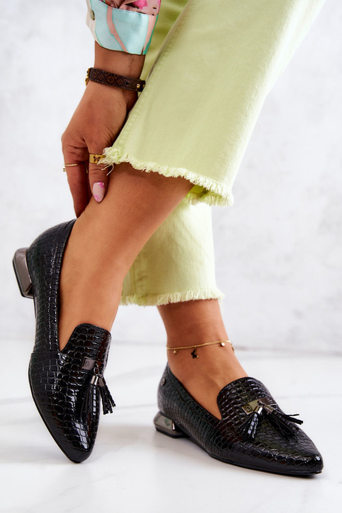 Лаковані мокасини з крокодиловим малюнком і бахромою, чорний Pharell