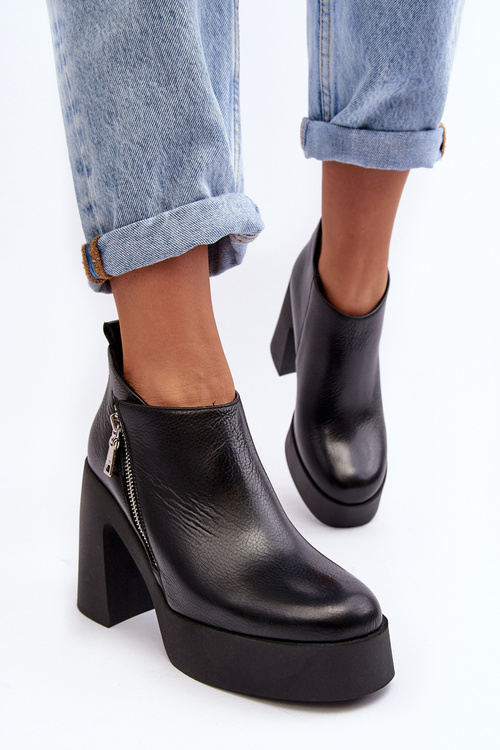 Чоботи жіночі на масивному каблуці з блискавкою 1755 Zazoo Чорні
