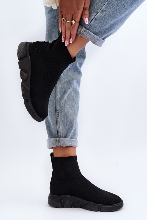 Жіноче спортивне взуття з носком чорне Zirila