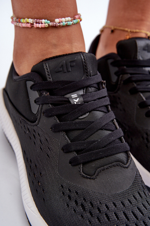 Жіноче спортивне взуття 4F 4FRSS24FSPOF056 Чорний