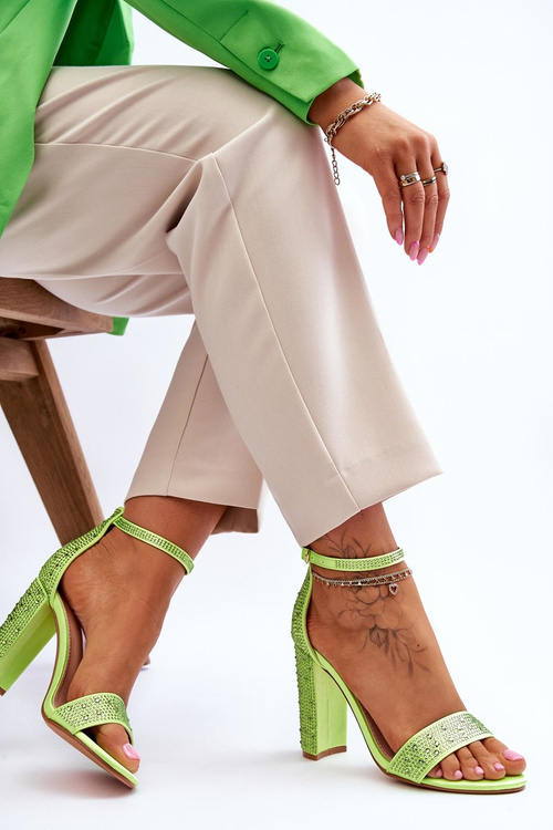 Жіночі босоніжки на високих підборах із зеленими цирконами Ідеалістичні