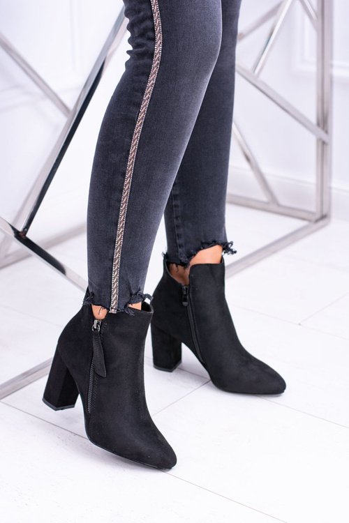 Жіночі чорні чоботи на шпильці замшеві Egida