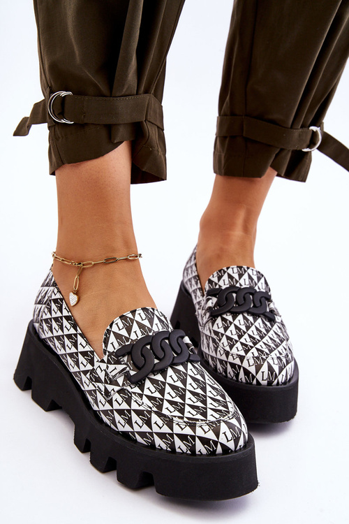 Лофери на масивній платформі Laura Messi 2601 чорно-білі