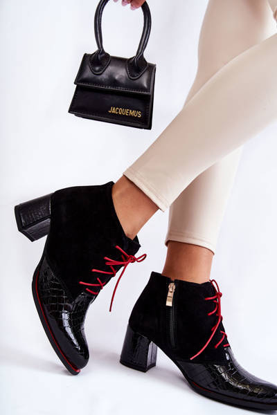 Чоботи жіночі на низькому каблуці Чорні Ebba