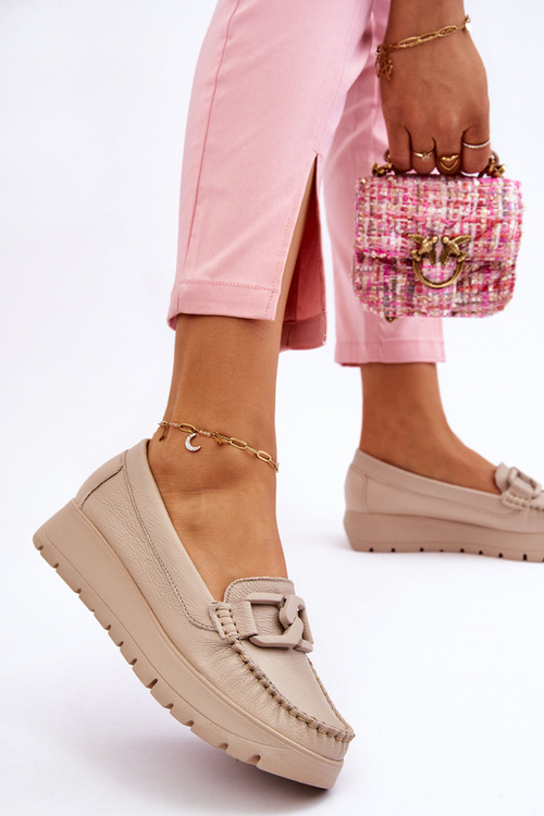 Бежеві шкіряні лофери на платформі з декором Zazoo 10141