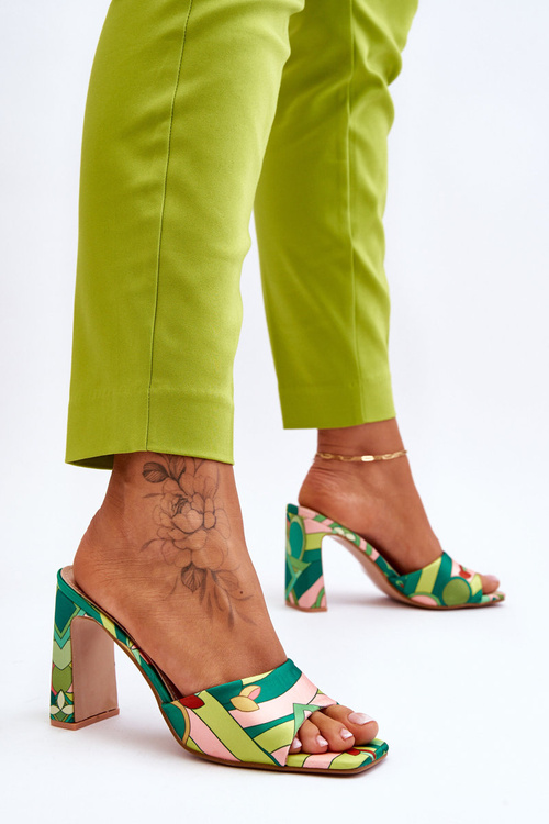 Жіночі тапочки на підборах з візерунком зелені Adelise