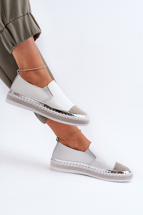 Білі жіночі шкіряні туфлі на платформі D&A LR370