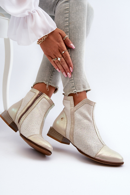 Жіночі шкіряні ботильйони на низькому каблуці Maciejka 06397-22 Бежеві