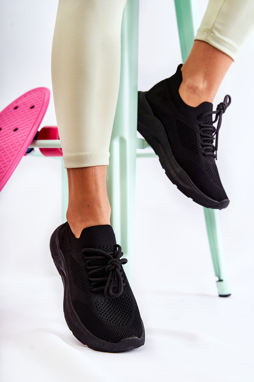 Жіноче спортивне взуття чорні Livia