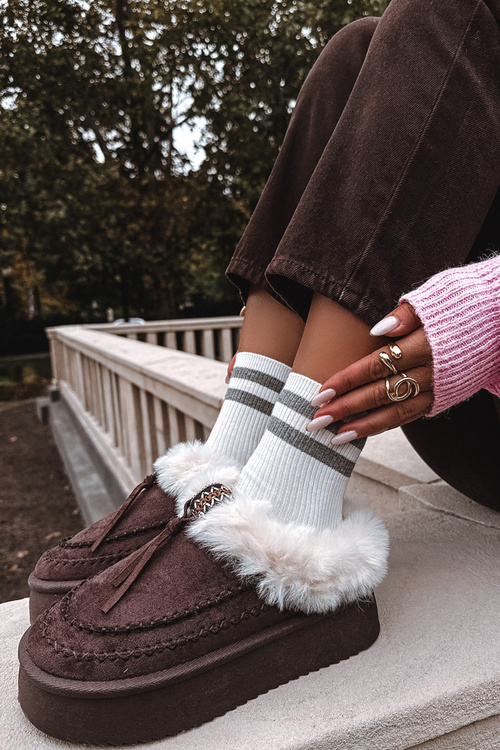 Жіночі зимові черевики з хутром на платформі шоколадні Rosmira