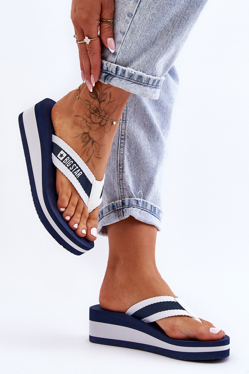 Жіночі шльопанці на танкетці Big Star HH274A096 Чорні