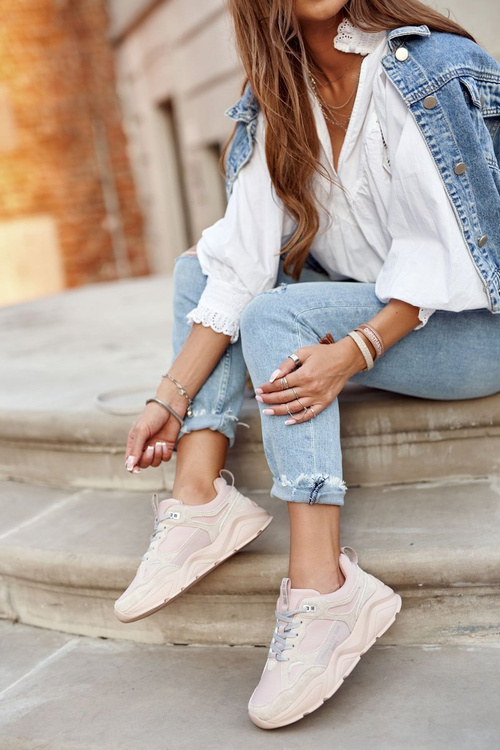 Жіноче спортивне взуття Кросівки Big Star GG274655 Рожеві