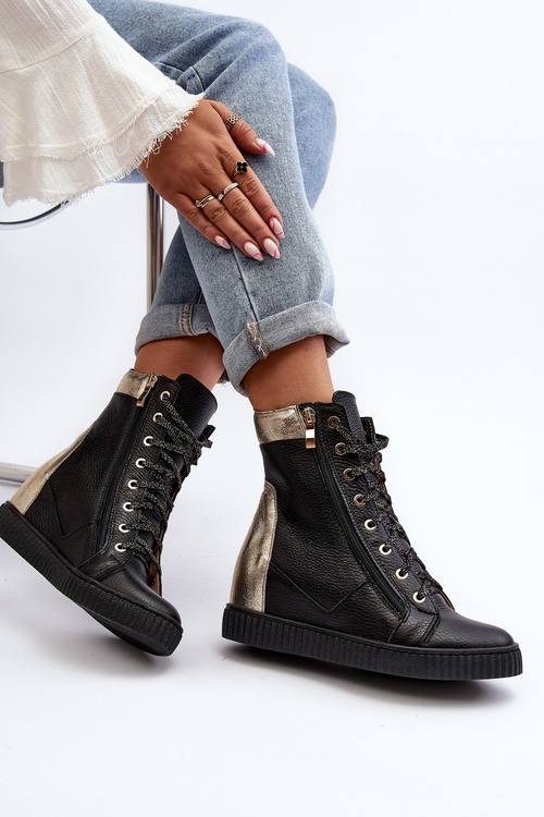 Чорні жіночі шкіряні кросівки на танкетці Zazoo 3081